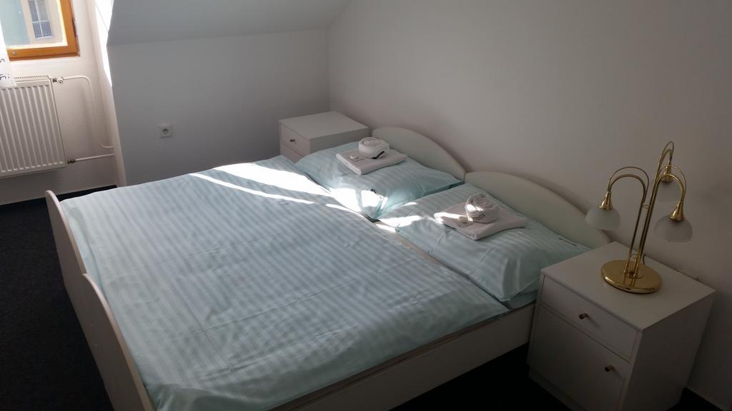 Hotel Excelent Rýmařov Bagian luar foto