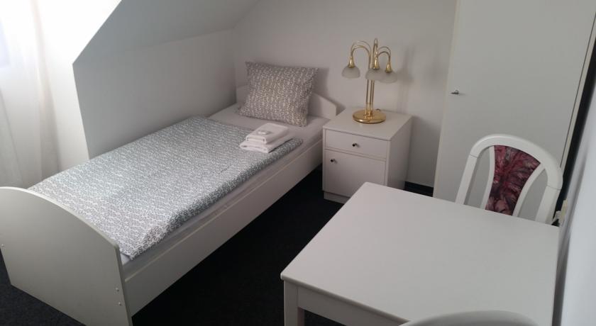 Hotel Excelent Rýmařov Bagian luar foto