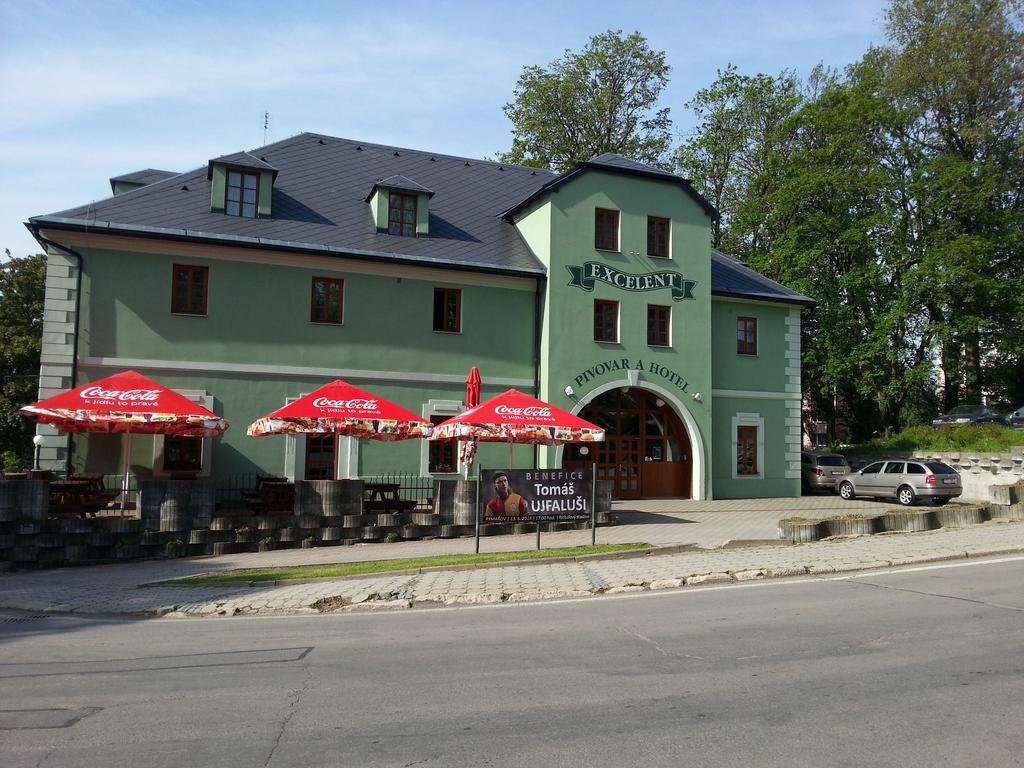 Hotel Excelent Rýmařov Bagian luar foto